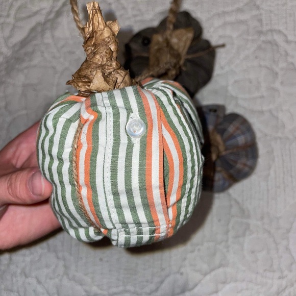Set of 3 fabric pumpkins. Made by Me Donna Braswell - Picture 2 of 2